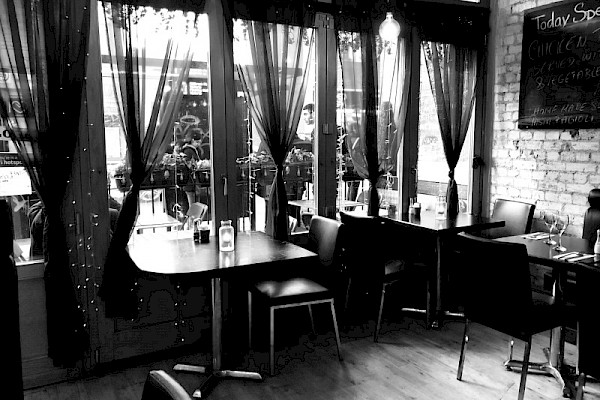 Home The House Finchley - Italian and Mediterranen, Restaurant and Cafe